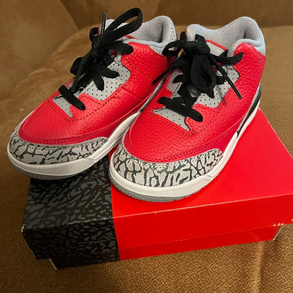 Jordan Retro 3’s! So much wear left! Box included!